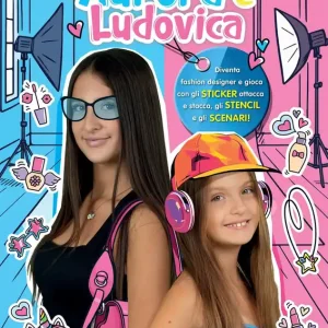 Aurora e Ludovica. Scenari sticker. Fashion show Quantità Limitata